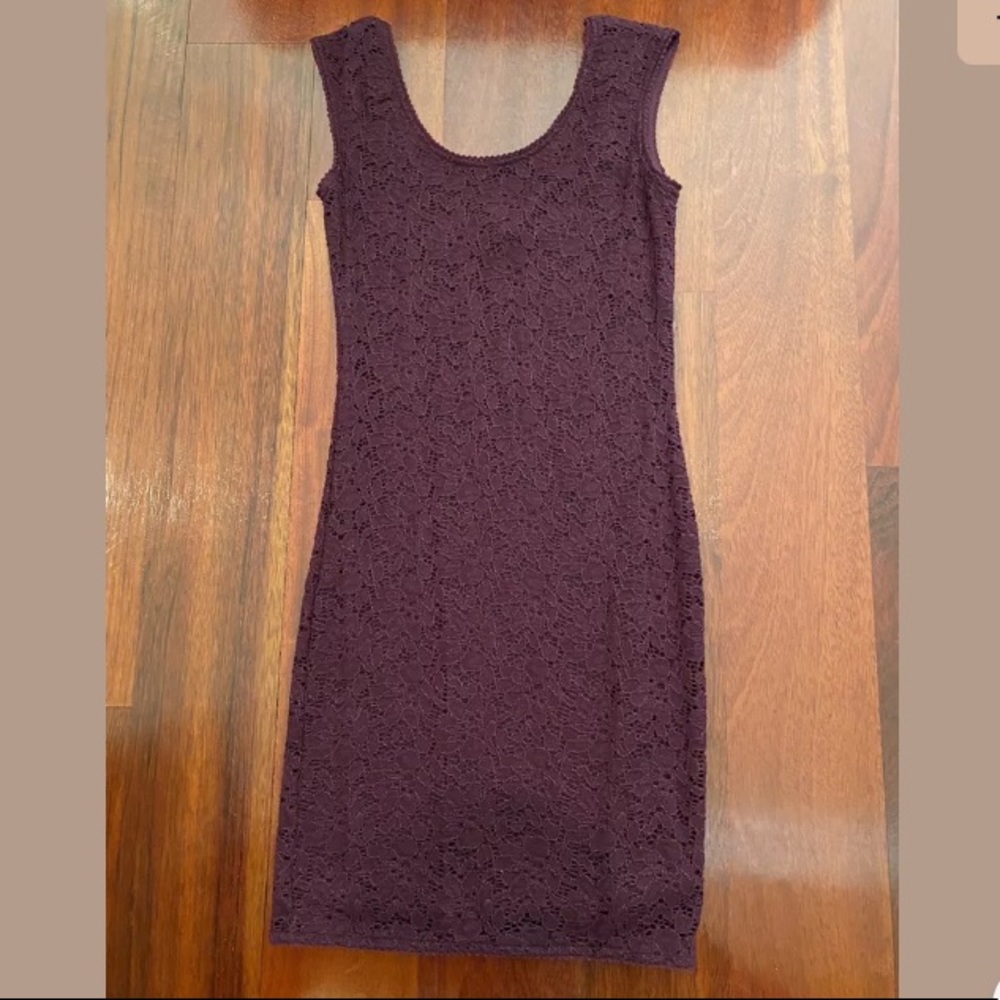 Forever 21 lace purple fitted dress small